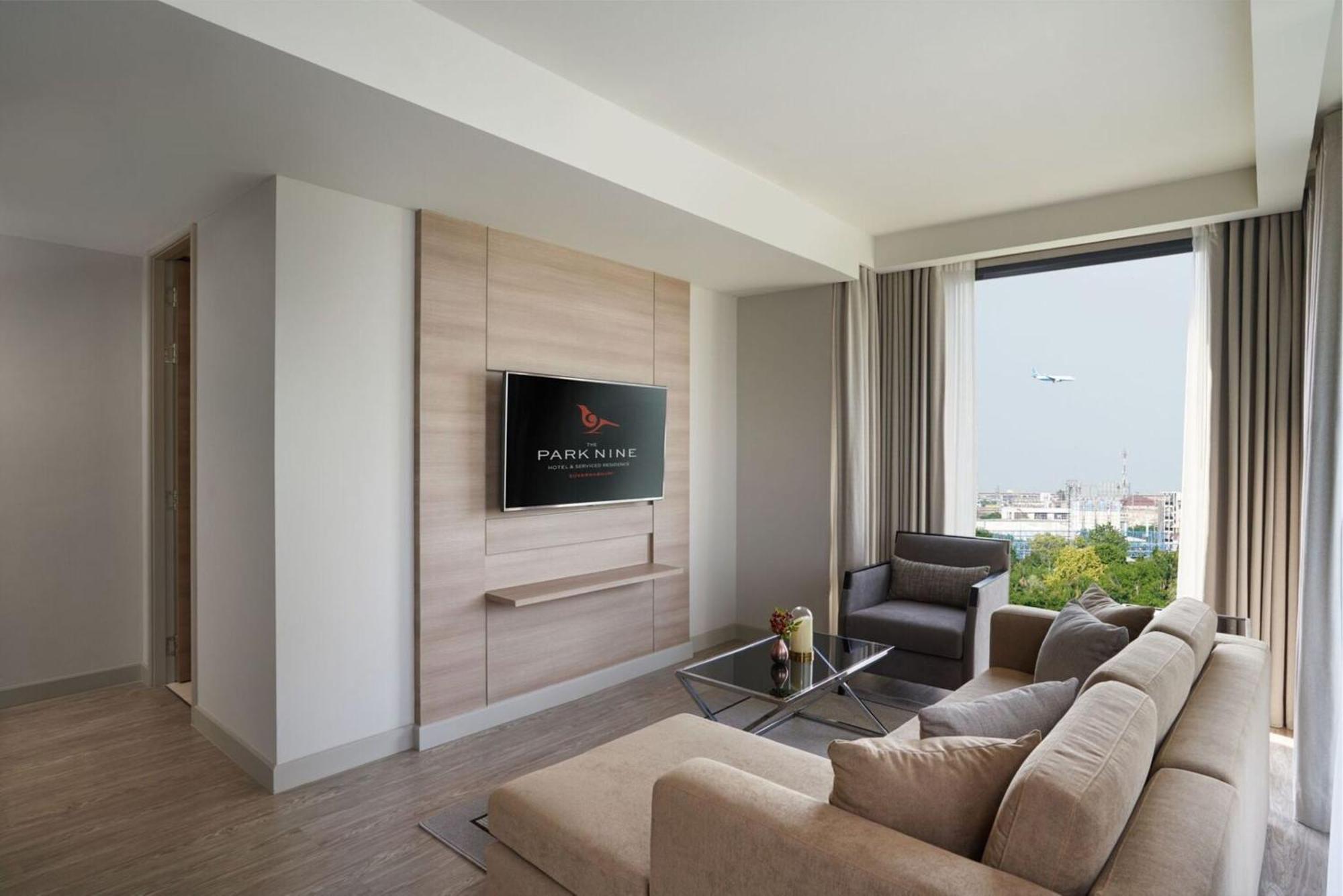 The Park Nine Hotel Suvarnabhumi Bangkok Pokoj fotografie A living room at the hotel